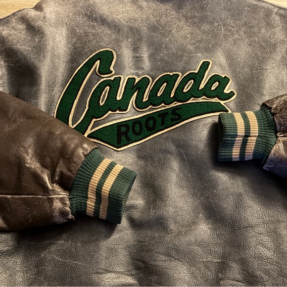 90s Roots Canada Leather Patina Varsity Distressed Size Large - Picture 6 of 7